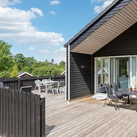 Holiday home Beautiful In With Kitchen